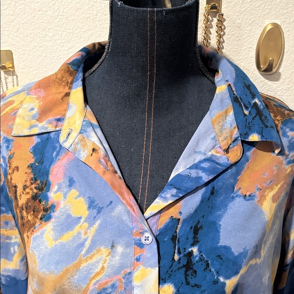 Artsy Aura Blouse - Picture 7 of 7